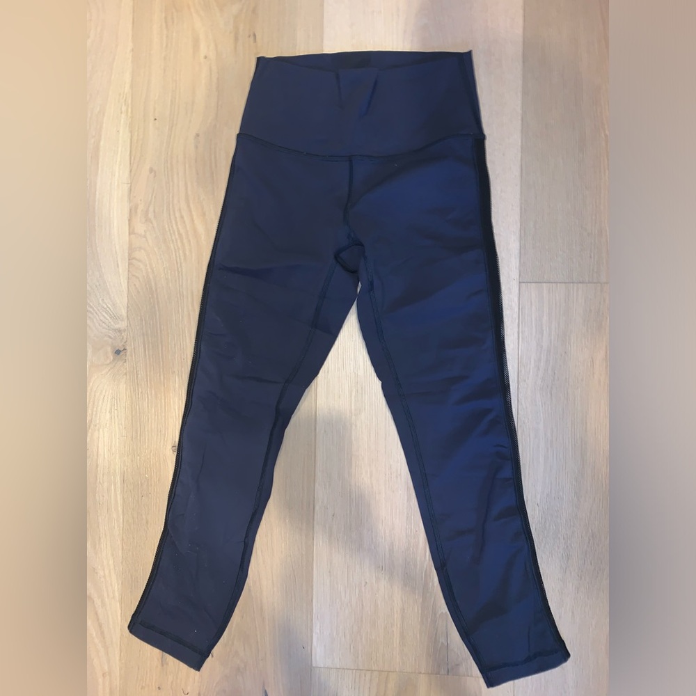 Lululemon navy leggings size 6